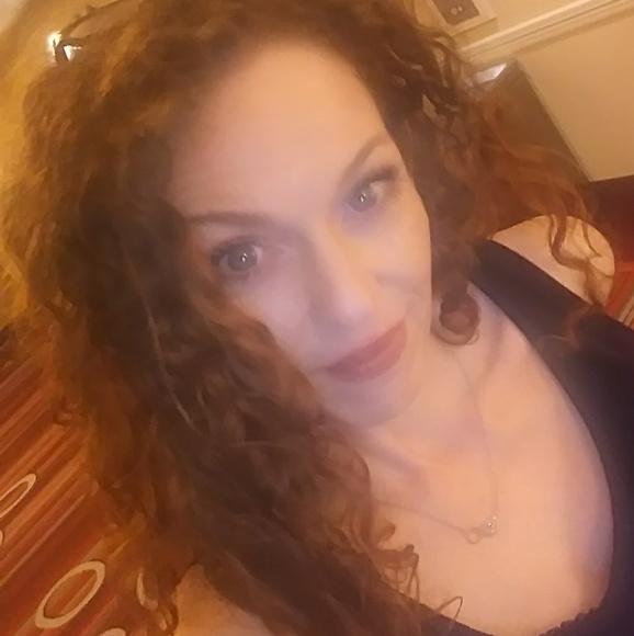 Meet your Posher, Jodie - Picture 2 of 2